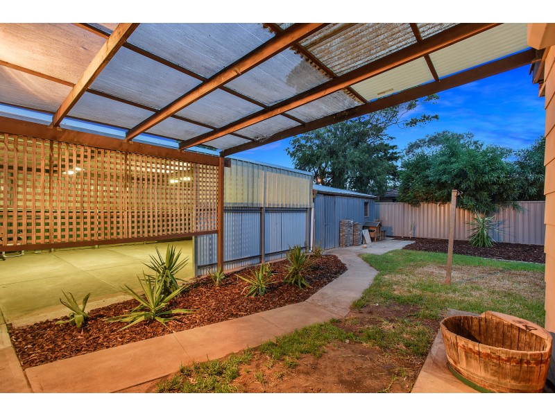 13 Trim Crescent, Old Noarlunga SA 5168