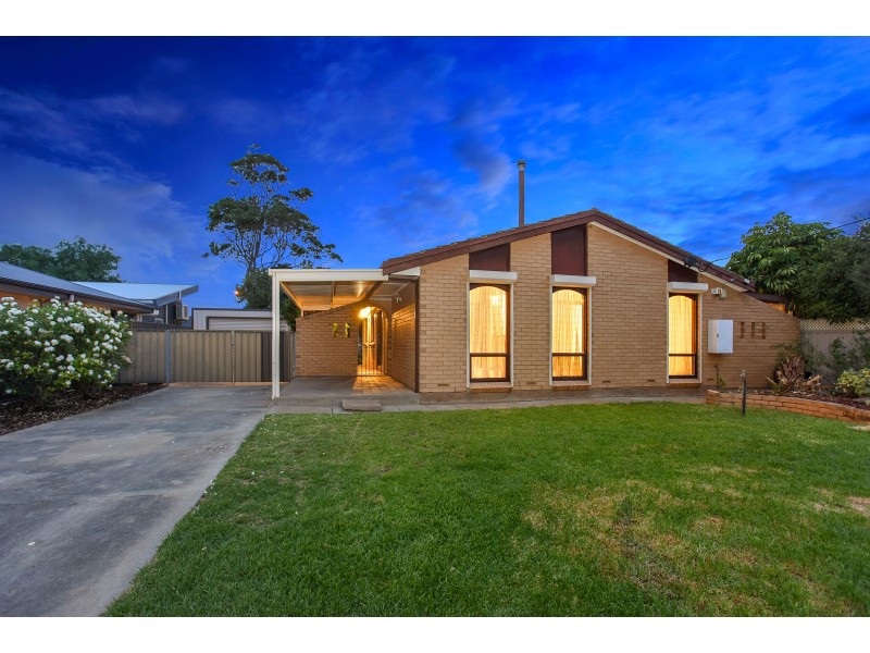 13 Trim Crescent, Old Noarlunga SA 5168
