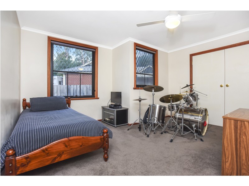 8 Whistler Grove, Flagstaff Hill SA 5159