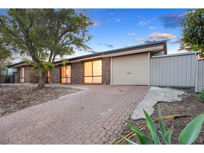 19 Featherstone Drive, Huntfield Heights SA 5163