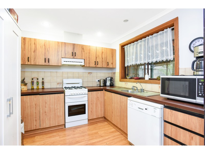 19 Featherstone Drive, Huntfield Heights SA 5163