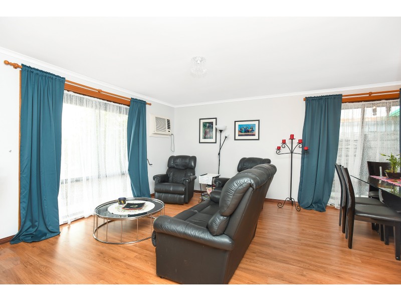 19 Featherstone Drive, Huntfield Heights SA 5163