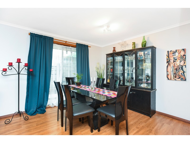 19 Featherstone Drive, Huntfield Heights SA 5163