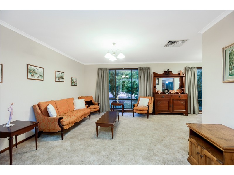 25 Buccaneer Drive, Seaford Rise SA 5169