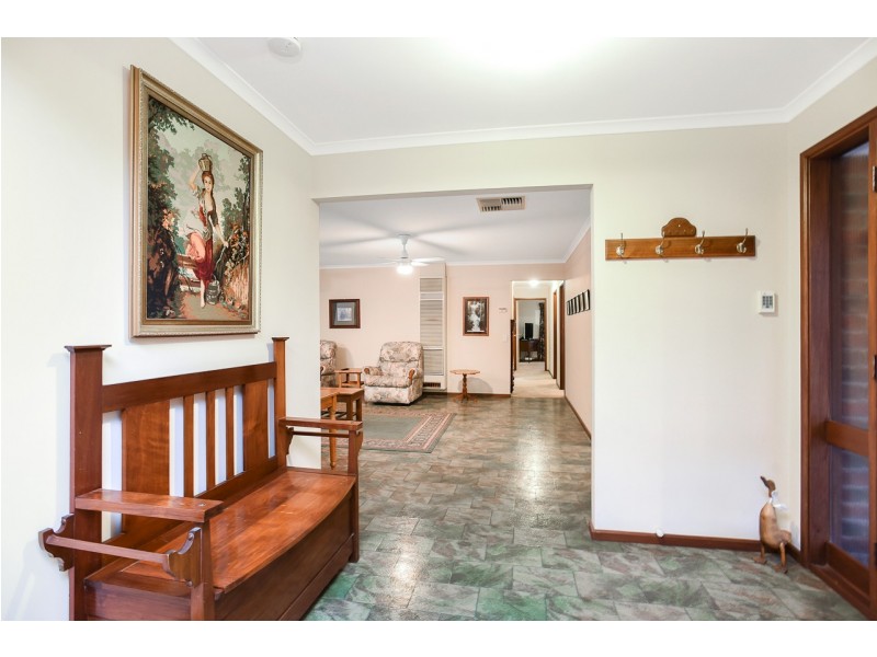 25 Buccaneer Drive, Seaford Rise SA 5169