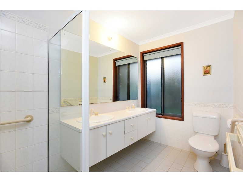 25 Buccaneer Drive, Seaford Rise SA 5169