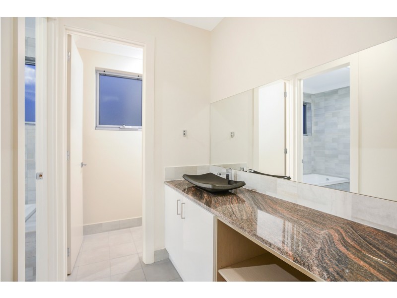 77A Kalgoorlie Avenue, Port Noarlunga South SA 5167