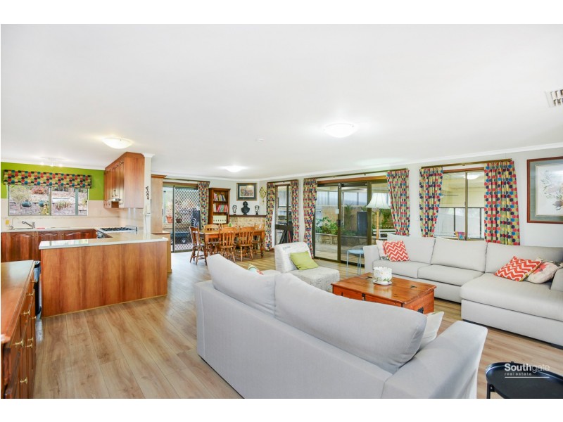 2 Romney Road, Happy Valley SA 5159