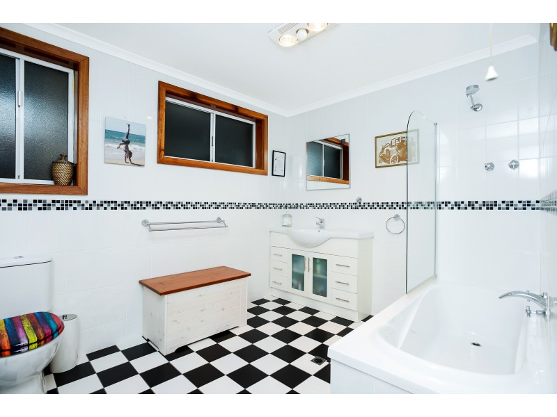 7 West Park Way, Mclaren Vale SA 5171