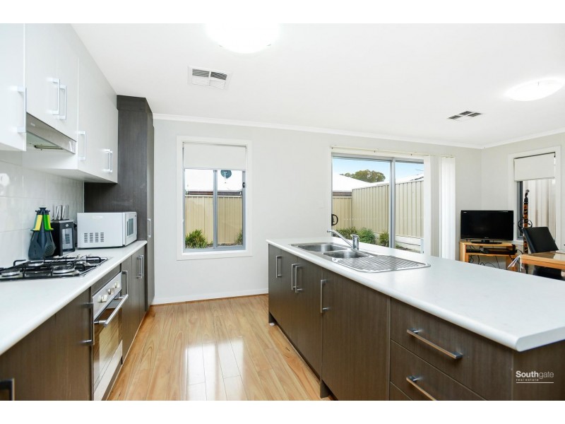 33 Eucalyptus Avenue, Noarlunga Centre SA 5168