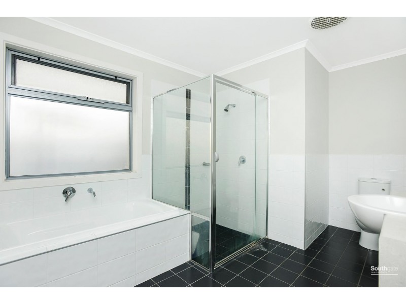 33 Eucalyptus Avenue, Noarlunga Centre SA 5168