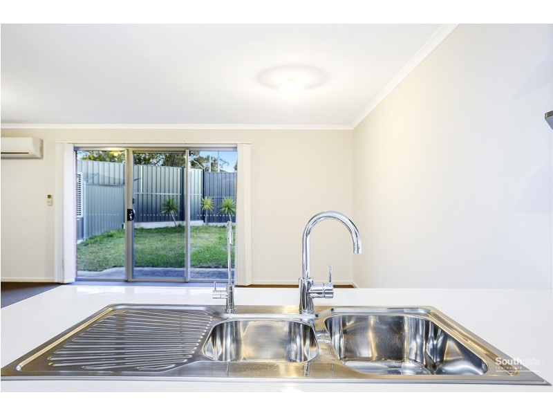 2/32 Sunderland Crescent, Seaford SA 5169