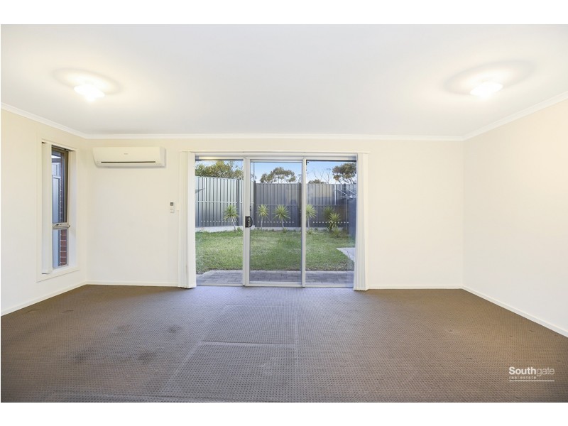 2/32 Sunderland Crescent, Seaford SA 5169