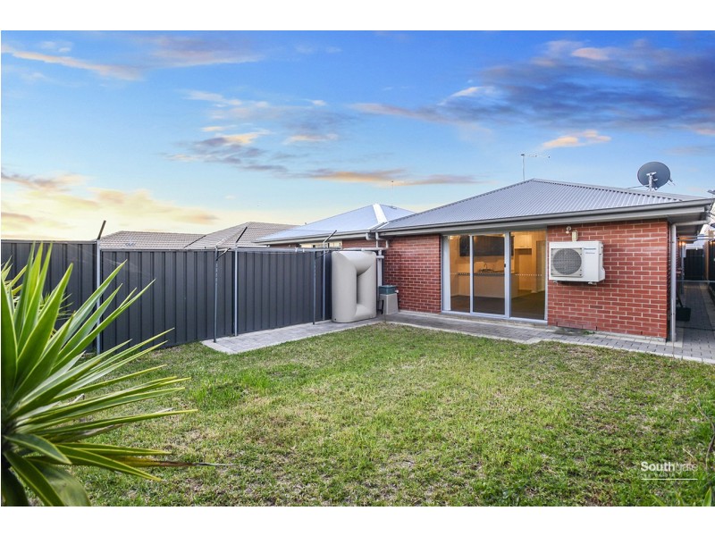 2/32 Sunderland Crescent, Seaford SA 5169