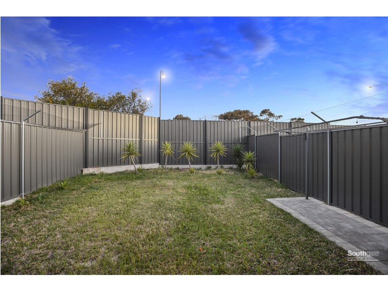 2/32 Sunderland Crescent, Seaford SA 5169