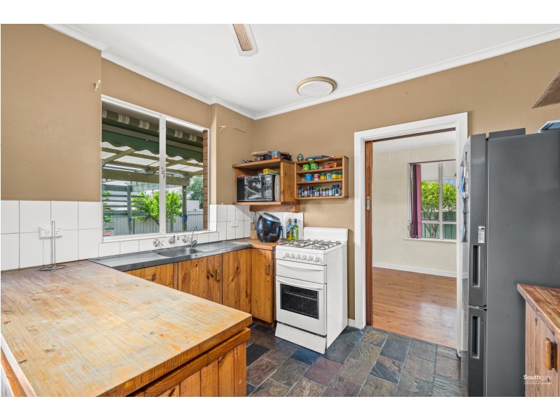 30 Roberts Road, Hackham West SA 5163