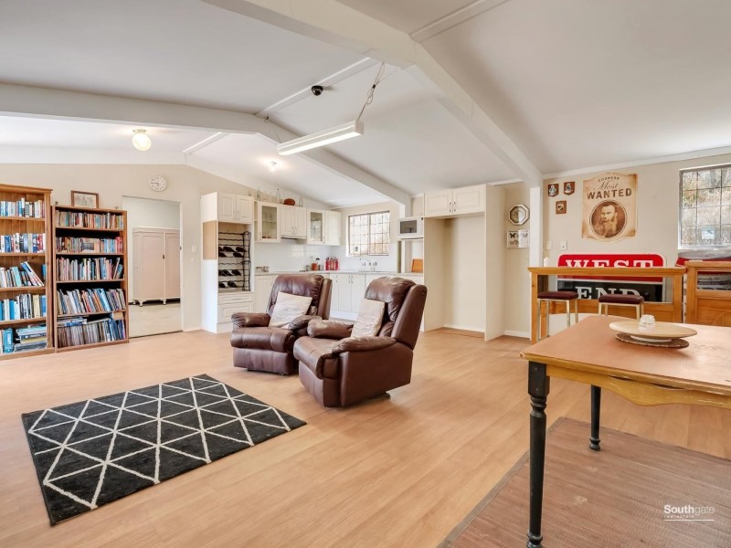 174 Upper Penneys Hill Road, Onkaparinga Hills SA 5163