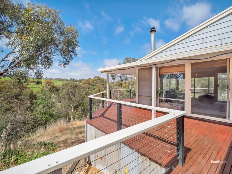 174 Upper Penneys Hill Road, Onkaparinga Hills SA 5163