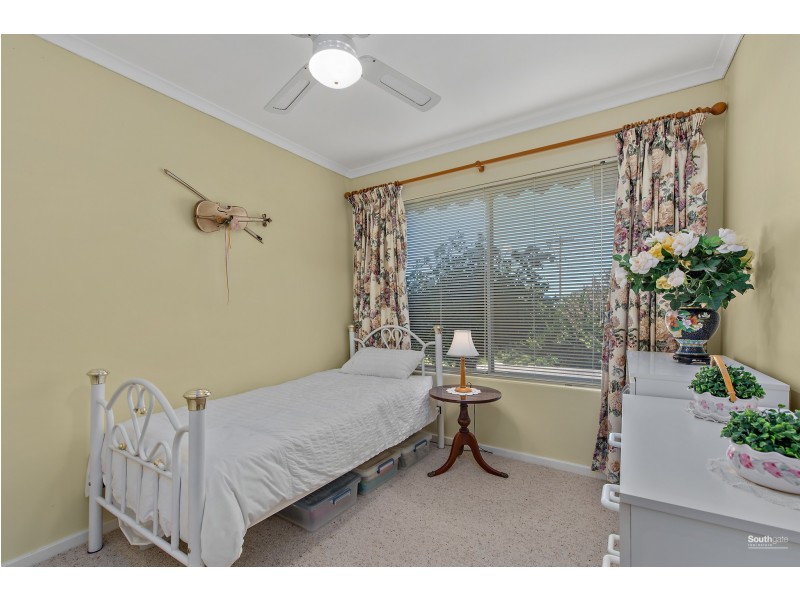 28 Marsden Place, Huntfield Heights SA 5163