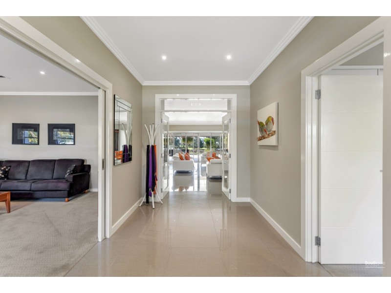 9 Main Road, Mclaren Flat SA 5171