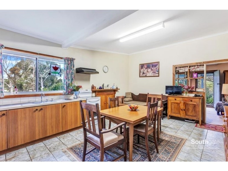26 Whitings Road, Mclaren Flat SA 5171