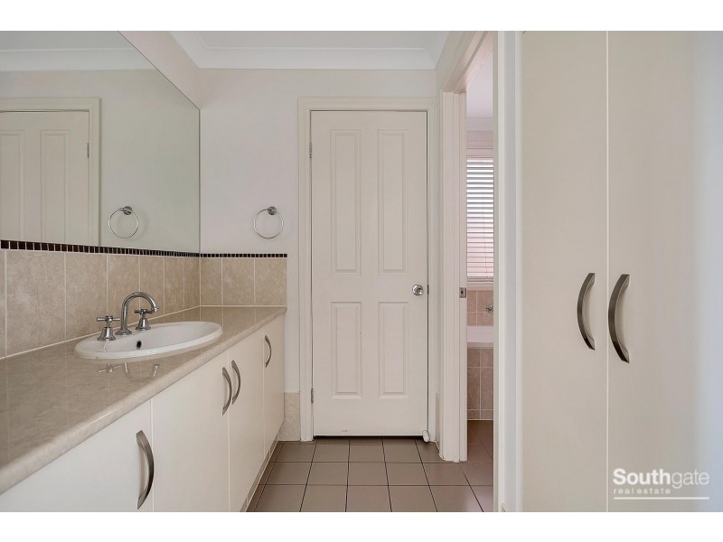 11 Anglesea Lane, Seaford Rise SA 5169