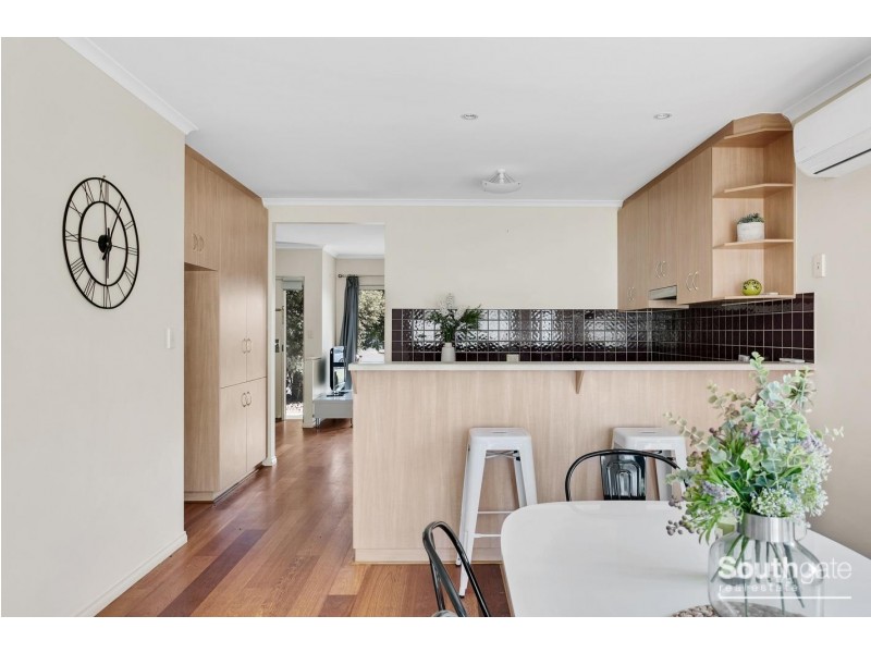 2a Chamberlain Drive, Christie Downs SA 5164