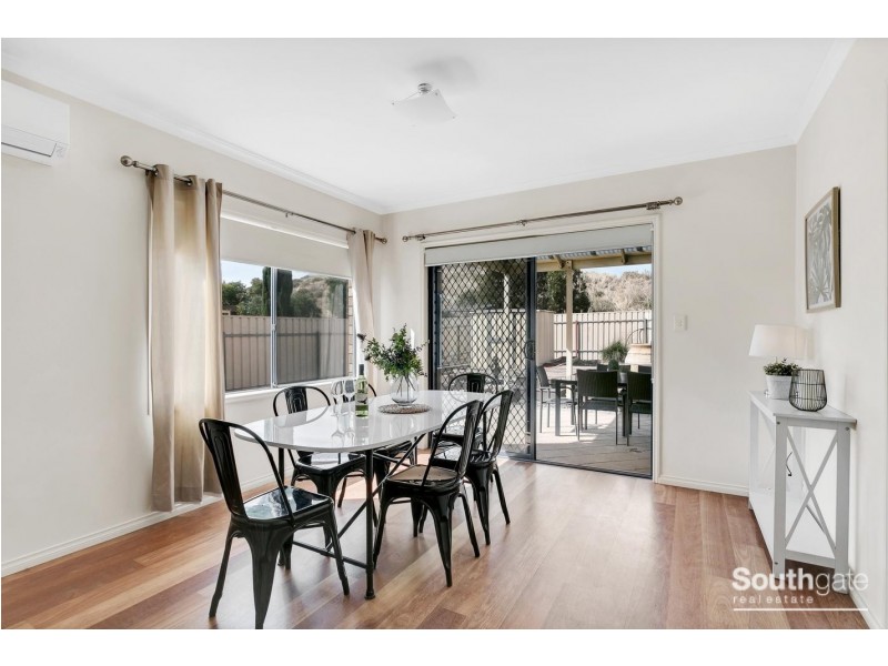 2a Chamberlain Drive, Christie Downs SA 5164
