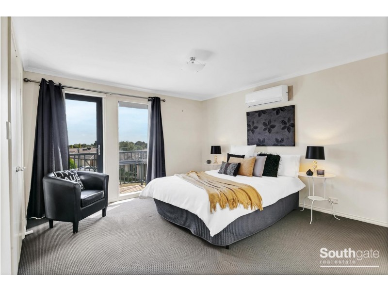 2a Chamberlain Drive, Christie Downs SA 5164