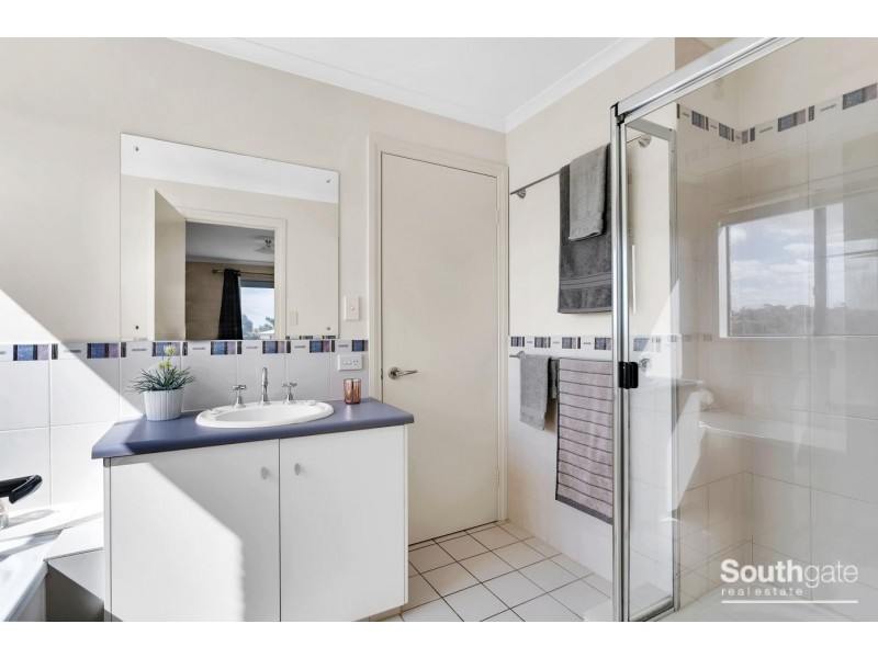 2a Chamberlain Drive, Christie Downs SA 5164