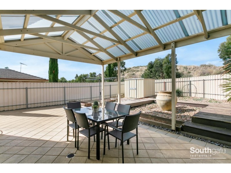 2a Chamberlain Drive, Christie Downs SA 5164