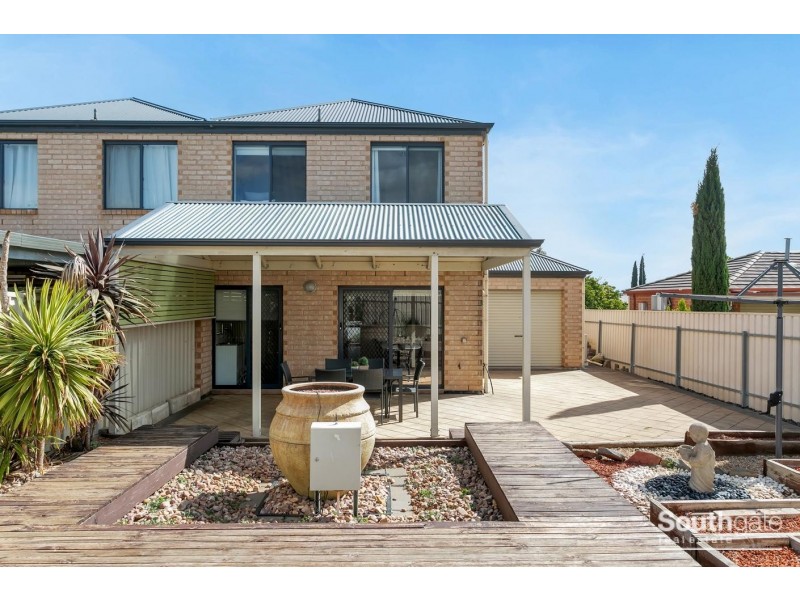 2a Chamberlain Drive, Christie Downs SA 5164