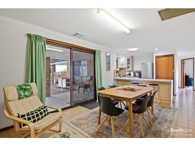 18 Macquarie Street, Moana SA 5169