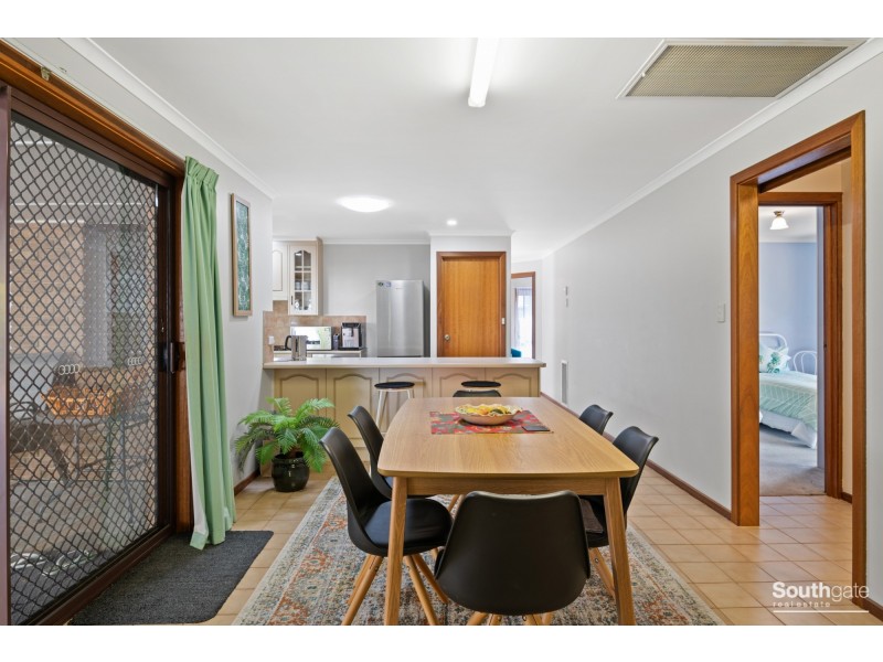 18 Macquarie Street, Moana SA 5169