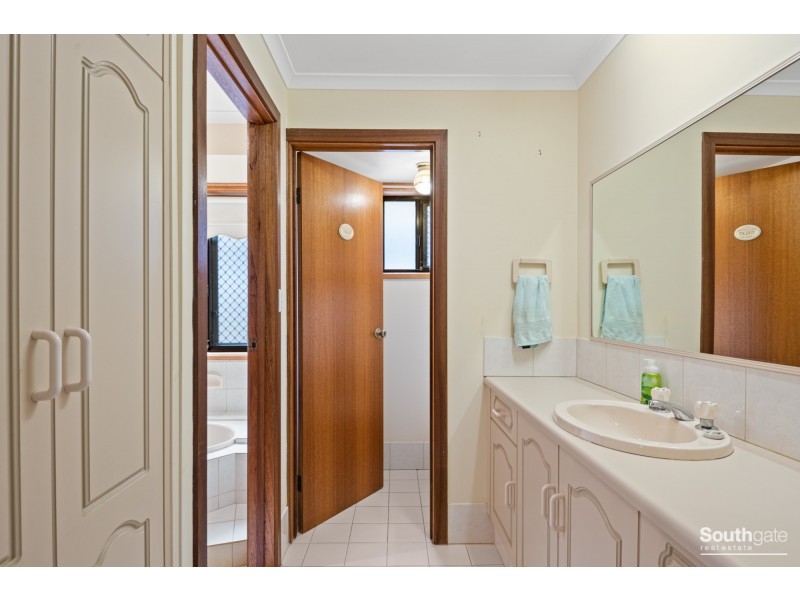 18 Macquarie Street, Moana SA 5169