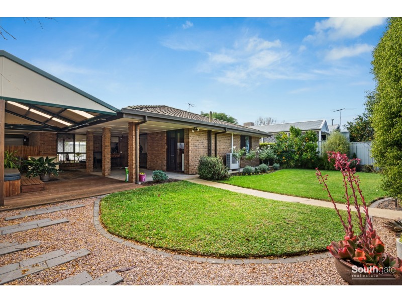 18 Macquarie Street, Moana SA 5169