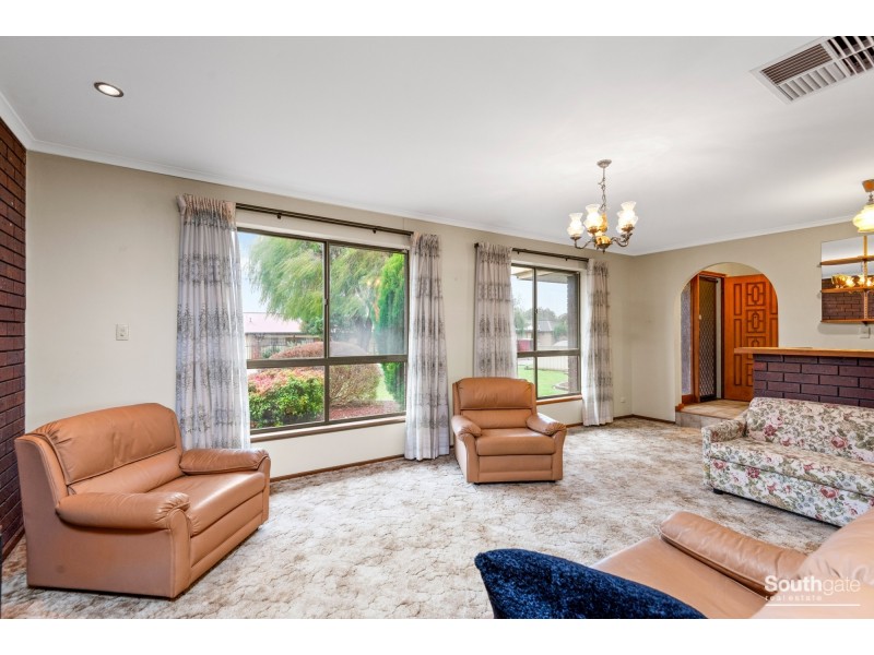 8 Geraldine Street, Valley View SA 5093