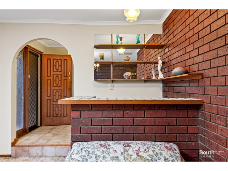 8 Geraldine Street, Valley View SA 5093