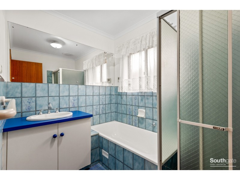 8 Geraldine Street, Valley View SA 5093