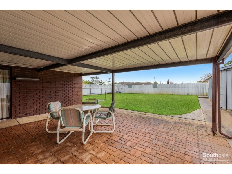 8 Geraldine Street, Valley View SA 5093