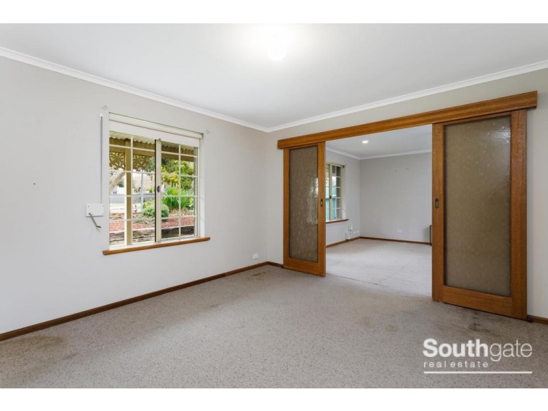11 Evelyn Sturt Drive, Willunga SA 5172