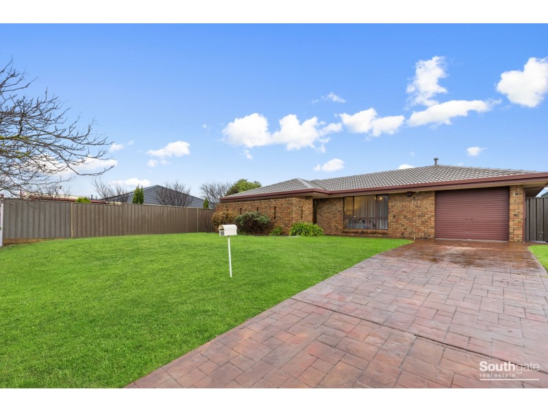 19 Farnsworth Drive, Morphett Vale SA 5162