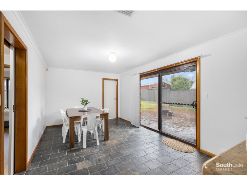 19 Farnsworth Drive, Morphett Vale SA 5162