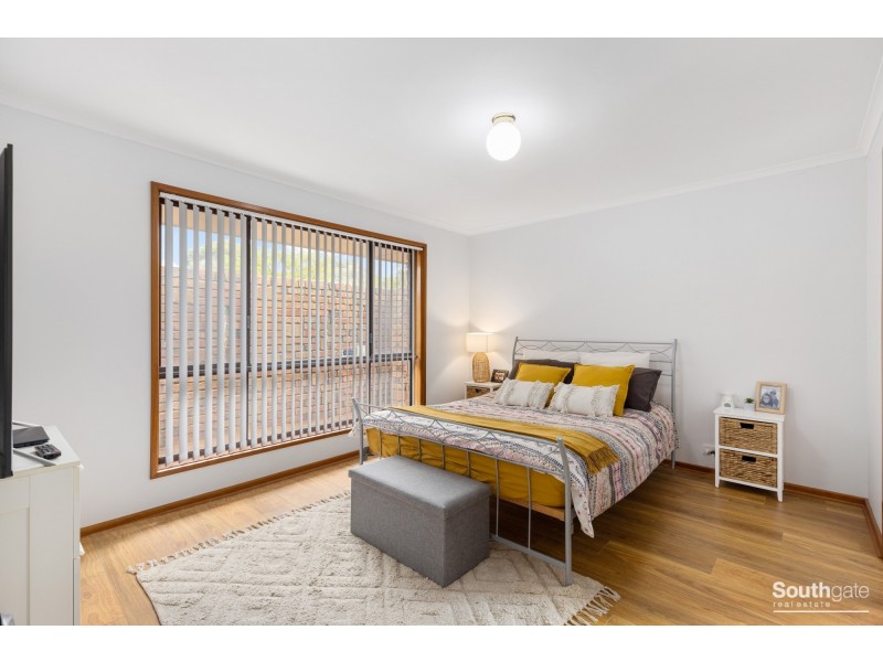 19 Farnsworth Drive, Morphett Vale SA 5162