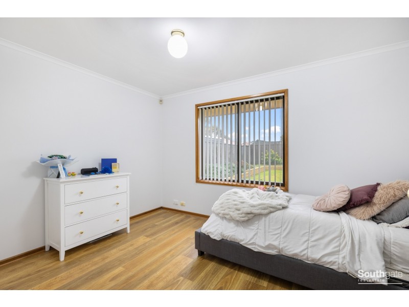 19 Farnsworth Drive, Morphett Vale SA 5162