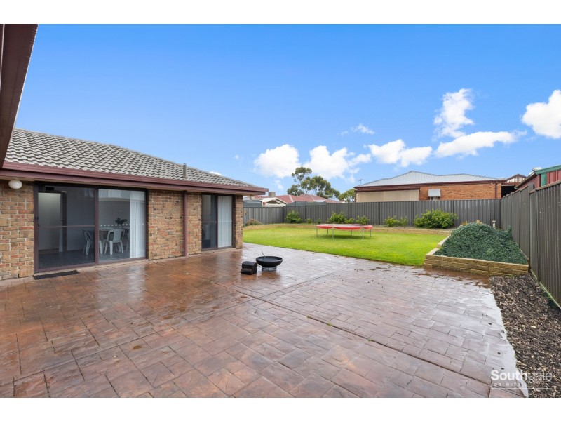19 Farnsworth Drive, Morphett Vale SA 5162