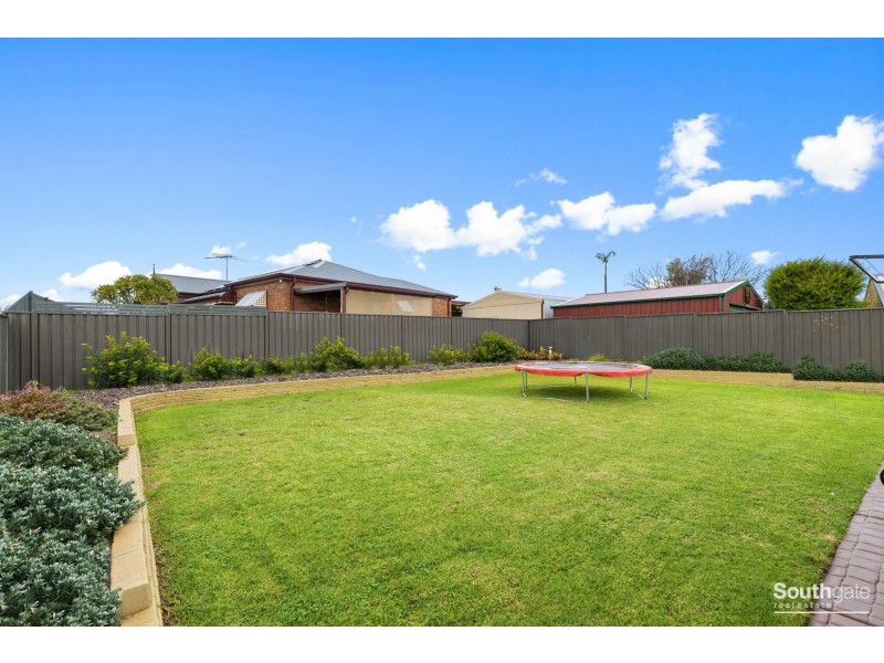 19 Farnsworth Drive, Morphett Vale SA 5162