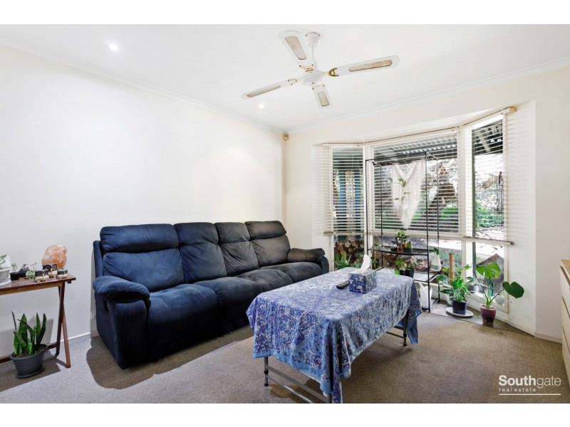 4 Kauri Court, Noarlunga Downs SA 5168