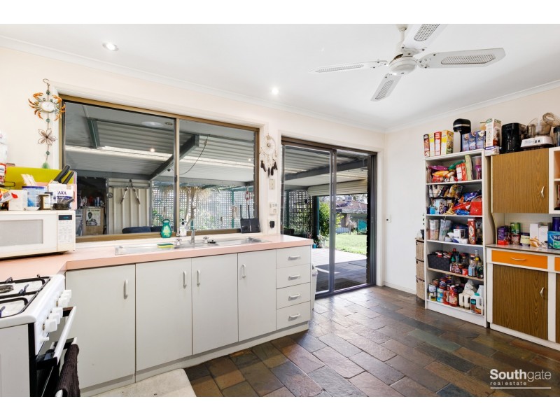 4 Kauri Court, Noarlunga Downs SA 5168