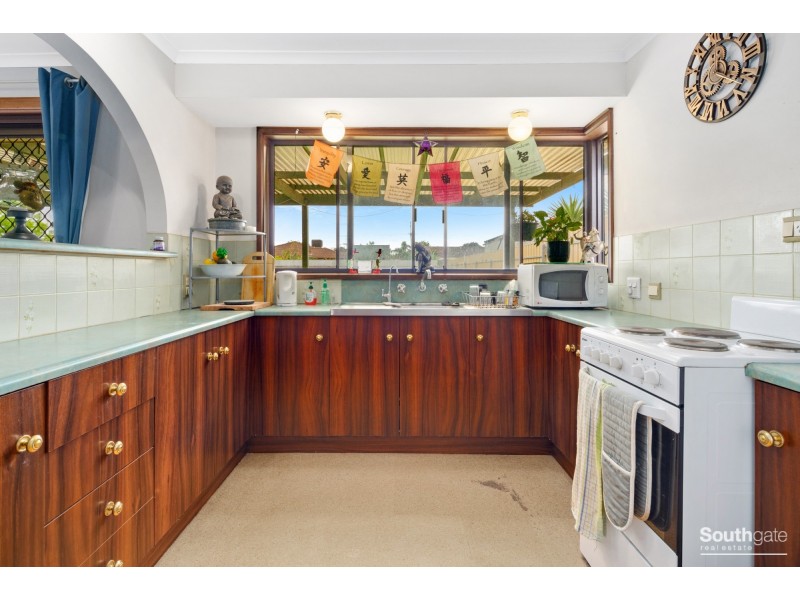 31 Kwinana Crescent, Port Noarlunga South SA 5167